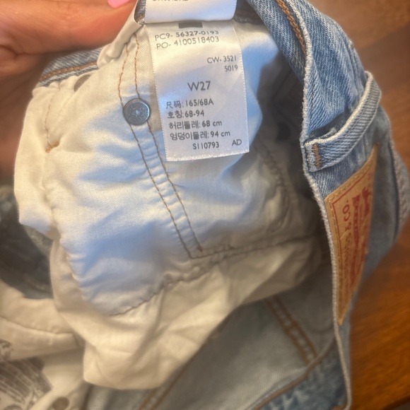Levi’s 501 style Jean shorts - Picture 2 of 3